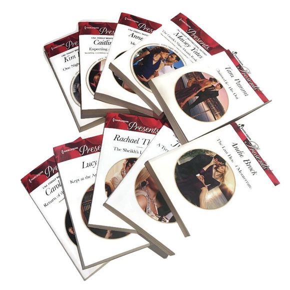 10 book/$30 Harlequin Romance Presents bundle - Picture 7 of 7
